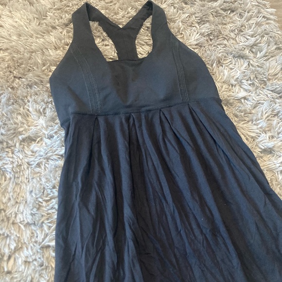 EUC!🔥 Lululemon tank 6 - Picture 3 of 10